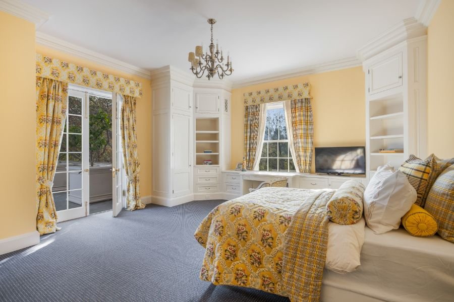 Yellow Balcony Suite